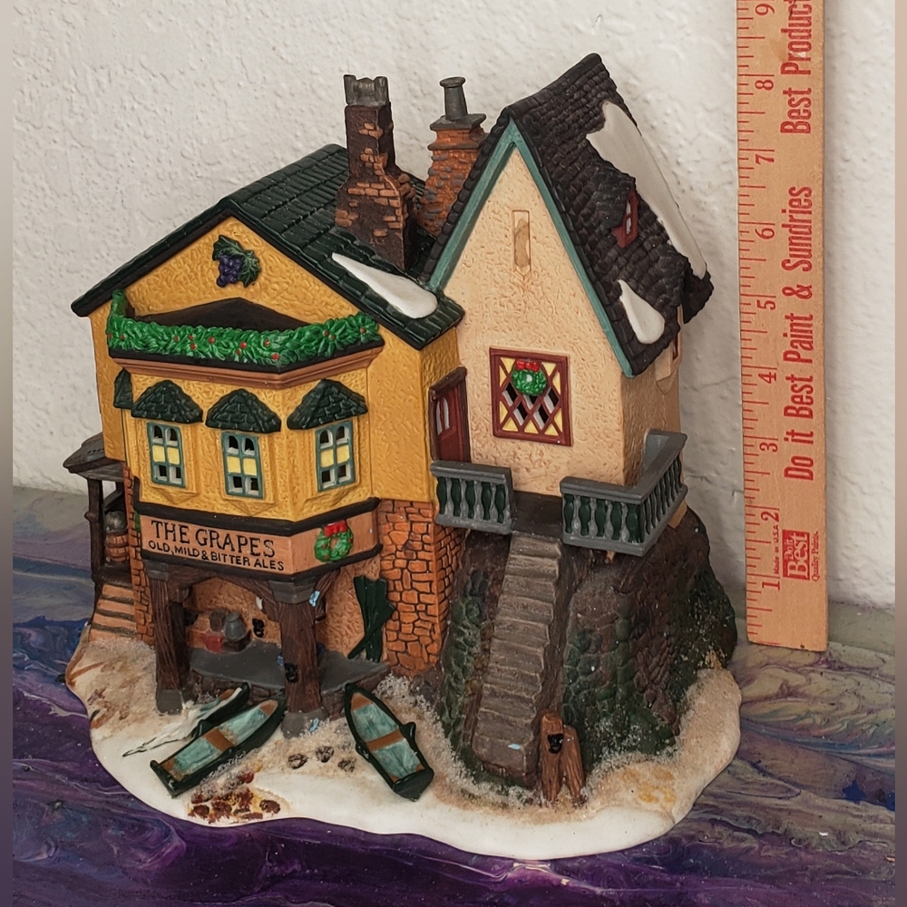 Dept 56 Heritage Dickens Village THE GRAPES INN 5th Ed. 1996 in Orig Styrofoam - Picture 11 of 13